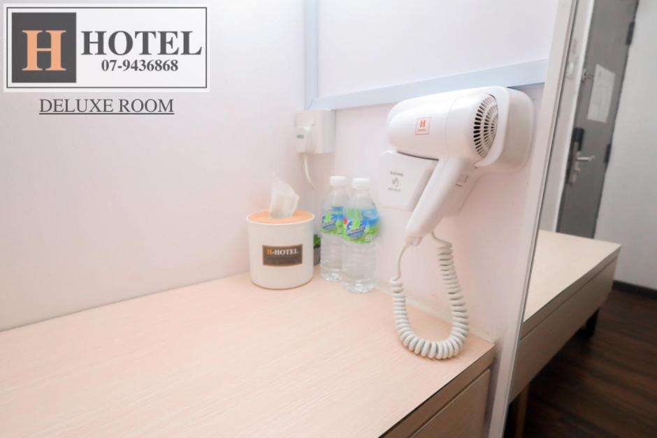H Hotel Segamat Εξωτερικό φωτογραφία